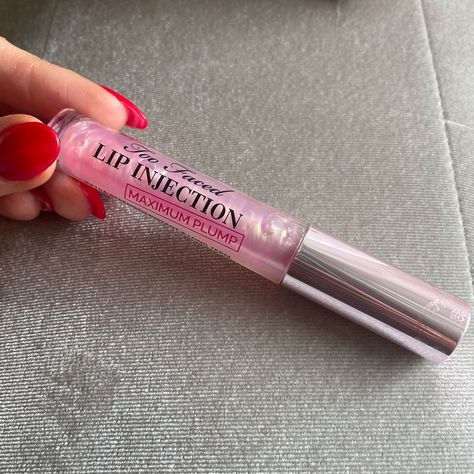 Lip Injection Lip Gloss, Too Faced Lip Injection, Lip Injection Extreme, Too Faced Peach, Too Faced Melted, Crystal Lips, Pink Punch, Lip Gloss Colors, Friends Instagram