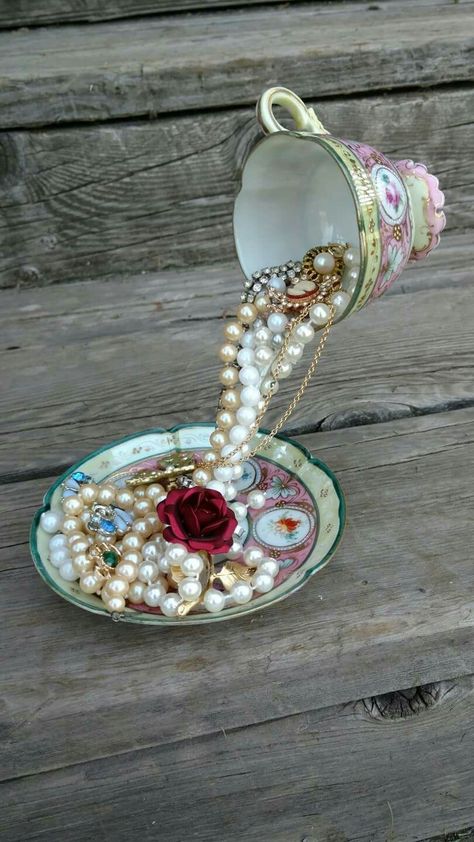 Floating teacup from Ken's mothers jewelry and cup. Floating Teacups Ideas, Floating Teacups Diy, Tea Cup Upcycle Ideas, Teacup Repurpose, Old Tea Cups Ideas, Tea Cup Ideas, Floating Teapot, Teacup Jewelry, Tea Cup Projects