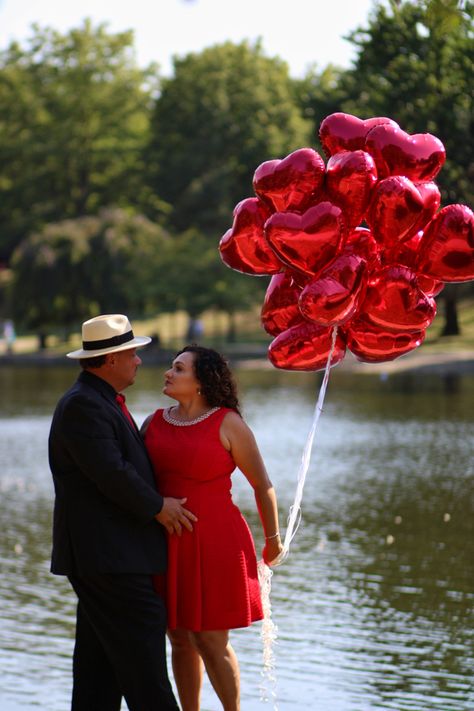 25th Wedding Anniversary Photoshoot, 25th Anniversary Photo Shoot, 20th Anniversary Photo Shoot, 25th Anniversary Photo Shoot Ideas, Wedding Anniversary Photoshoot Ideas, Anniversary Photography Poses, Client Photoshoot, Wedding Anniversary Photoshoot, Parents Wedding Anniversary