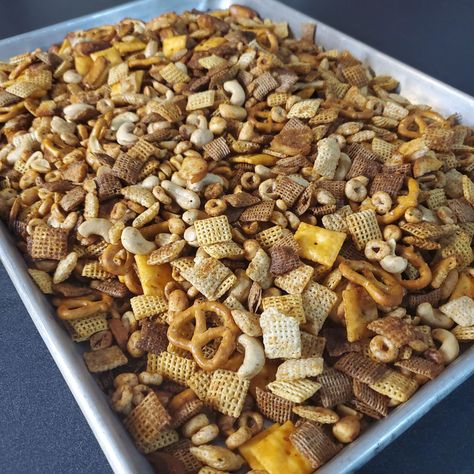 Chex Mix On The Blackstone, Chex Mix On Blackstone, Smoked Trail Mix Recipes, Smoked Chex Mix Recipes, Bbq Chex Mix Recipes, Smoked Chex Mix Recipes Original, Smoked Treats, Bagel Crisps, Honey Nut Cheerios