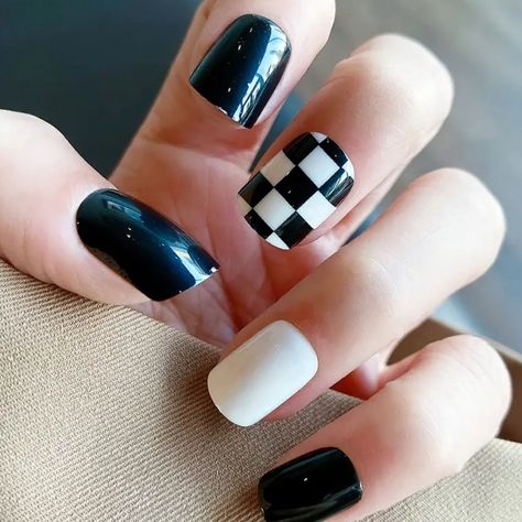 Explore 25 stunning short fall nail designs to keep your nails looking trendy this autumn. Get inspired with warm, cozy, and creative ideas for fall! Black Nail Styles Short, Black And White Short Square Nails, Simple Black White Nails, Easy Black And White Nail Designs, Black And White Check Nails, Short Checkered Nails, Black And White Square Nails, Short Edgy Nails, Black And White Nails Square