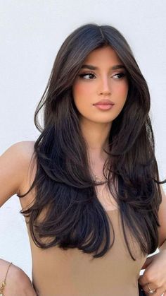 Bottom Layers Haircut, Buterfluffy Haircut Long Hair Straight, Chest Length Haircut, Best Haircut For Oval Face, Arab Hair, Haircuts For Women Over 30, From Long To Short Hair, Long Hair Haircuts, Beautiful Short Haircuts