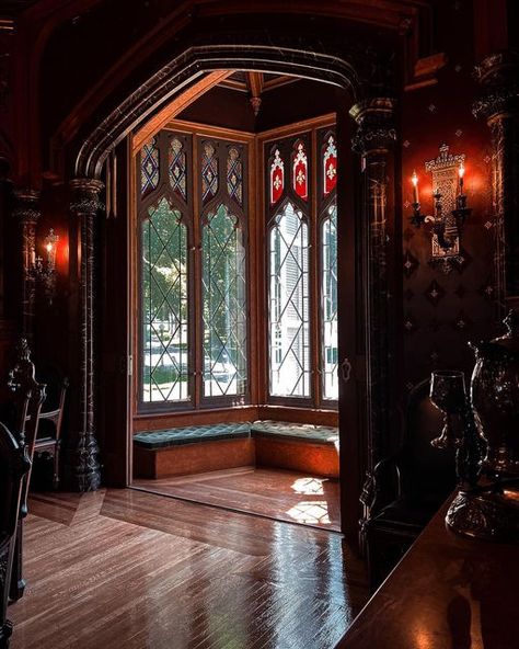 𖤐 ☾ ☥ 𝒜𝓈𝒽𝓁𝑒𝓎 on Instagram: "Some interior shots at @lyndhurst_mansion 🏯 . The third slide was formerly a library. It’s giving Beauty and the Beast library vibes. Look at the size of it! Imagine those walls stacked with bookcases from top to bottom 😍 It’s hard to see in the photo, but there are also the most gorgeous Tiffany stained glass windows 🤤 . . . . . . #lyndhurst #lyndhurstmansion #tarrytown #tarrytownny #tarrytownnewyork #mansion #gothiccastle #gothicmansion #darkshadowsmovie # Mansion Library, Gothic Stained Glass Windows, Inside Mansions, Dark Shadows Movie, Lyndhurst Mansion, Tiffany Stained Glass Windows, Gothic Mansion, Gothic Castle, Victorian Interior