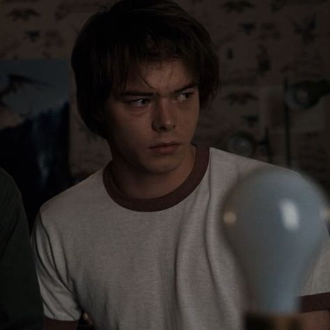 Jonathan Byers, Stranger Things