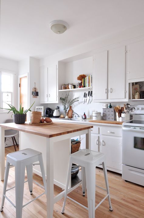 Gallery of Kitchen Island Breakfast Bar Ideas & Inspiration | Apartment Therapy Dapur Ikea, Small Kitchen Bar, Breakfast Bar Kitchen Island, Small White Kitchens, Small Apartment Kitchen, Small Kitchen Island, White Kitchen Island, Breakfast Bar Kitchen, Kitchen Refresh