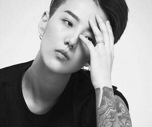 Miller Vespa Miller, Estilo Tomboy, Tom Boy, Types Of Women, Androgynous Fashion, Blue Aesthetic, Good Time, Sehun, Curly Hair Styles