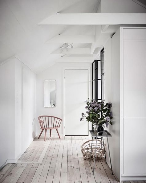 . Glazed Partition, Rustic Hallway, Light Floors, Oak Floorboards, Swedish Apartment, Gravity Home, Scandinavian Apartment, Hallway Designs, Bright Apartment