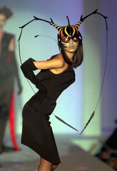 thierry mugler spring 1997 ‘les insectes’ haute couture Thierry Mugler 90s, Mugler 90s, Portfolio Moodboard, Thierry Mugler Angel, Preppy Wedding, Costume Inspo, Art Portraits, Fashion Portfolio, Thierry Mugler