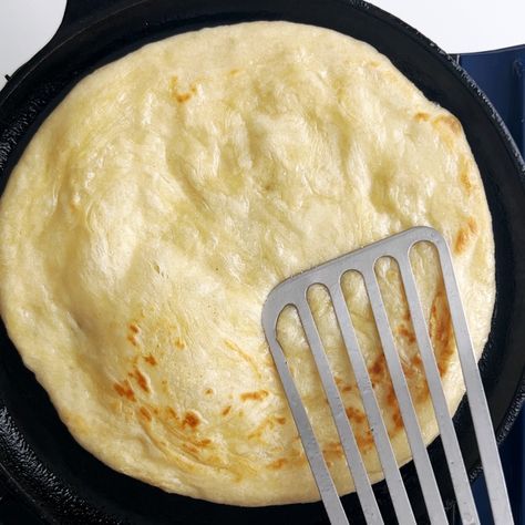 Soft Roti Recipe, Guyanese Recipes, Breakfast Sides Dishes, Easy Flatbread, Recipe For Beginners, Roti Recipe, Best Pans, Flat Bread, All Purpose Flour