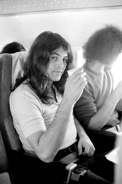 Ian Gillan of Deep Purple Ian Gillan, British Music, Classic Rock And Roll, Jazz Musicians, Mötley Crüe, August 19, Rock Legends, Purple Band, Black Sabbath