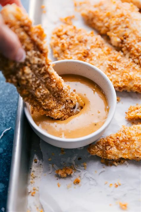 Crispy Coconut Chicken, Breaded Chicken Thighs, Gluten Free Chicken Tenders, Crunchy Chicken Tenders, Coconut Chicken Recipe, Coconut Chicken Tenders, Coconut Crusted Chicken, Dipping Sauces For Chicken, Coconut Flour Bread