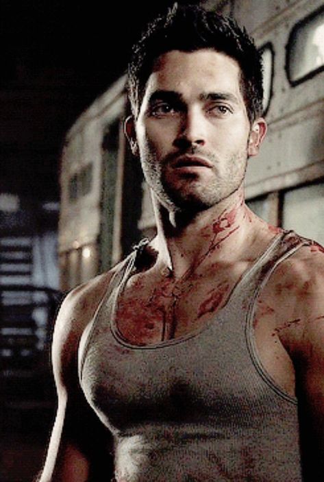 Tyler Hoechlin Shirtless, Derek Teen Wolf, Teen Wolf Werewolf, Teen Wolf Derek Hale, Teen Wolf Quotes, Teen Wolf Mtv, Novel Characters, Teen Wolf Stiles