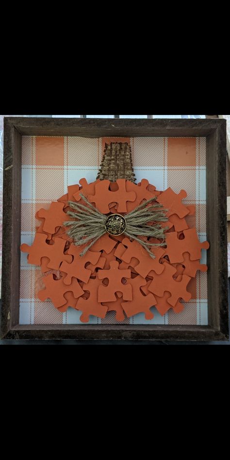 Puzzle Piece Pumpkin, Puzzle Piece Tree Craft, Puzzle Piece Pumpkin Craft, Puzzle Piece Crafts Art Projects, Wooden Puzzle Pieces Crafts, Recycle Puzzle Pieces Ideas, Puzzle Piece, Halloween Crafts For Kids, Puzzle Pieces