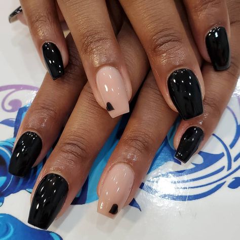 💅Colors de Ja'Car on Instagram: “🖤🖤 NATURAL NAIL OVERLAY 🖤🖤 #NOTIPS 💅🏾💅 All appointments can be made through styleseat.com/deenails OR For assistance with booking please…” Salon Assistant, Nail Overlay, Girls Nail Designs, Overlay Nails, Natural Nail Art, Gel Acrylic Nails, Ombre Acrylic Nails, Short Coffin Nails, Blush Nails