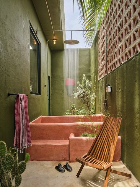 Puerto Rico guesthouse features retro-modern interiors Concrete Bath, One Bedroom Apartment, Retro Modern, Dream House Decor, Outdoor Shower, House Inspo, Dream Home Design, My Dream Home, Guest House