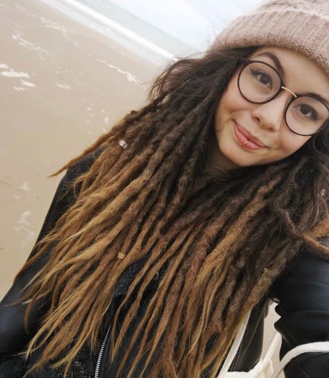 🤎 loeydomsriss 🤎 . . . #dreads #dreadgirl #dreadgirls #hippiedreads #hippiegirl #hippiechic #hippievibes #hippiesoul #hippieheart #hippieatheart #dreadlocks #dreadstyles #dreadstagram #dreaded #girlswithdreads #girlswithdreadlocks #dreadgirl #dreadgirls #dreadgang #dreadies #dreadhair #hippie #hippiegirl #hippiechic Girl With Dreads, Hippie Dreads, Dread Hair, Dreads Girl, Emo Girl, Hippie Vibes, Hippie Girl, Dread Hairstyles, Dreadlock Hairstyles