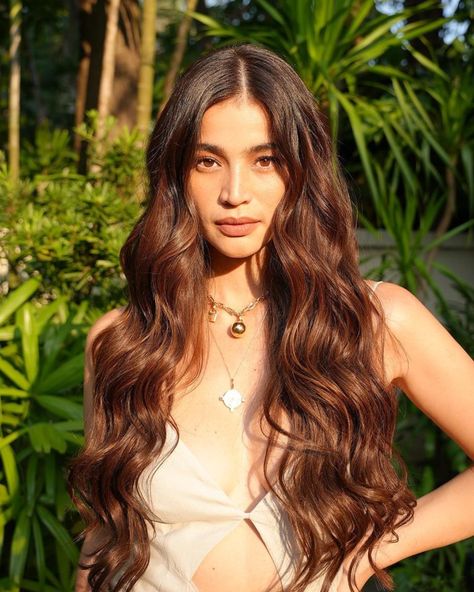 Anne Curtis Hair, Kathryn Bernardo Photoshoot, Rpw Port Girl Aesthetic Korean, Filipino Hair, Anne Curtis, Philippine Women, Light Makeup Looks, Hair Color For Women, Model Poses Photography