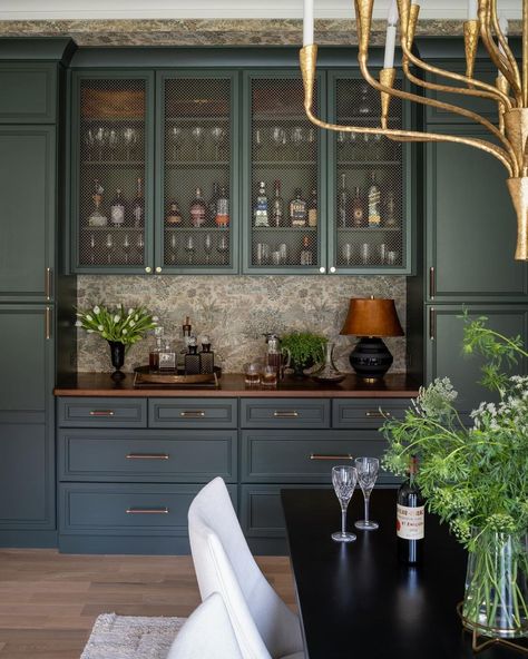 KITCHENS • Instagram Kitchen With Pantry, Dry Kitchen, Catering Kitchen, Dining Room Pantry, Butler’s Pantry, The Color Green, Design Architect, Large Dining Table, Butler's Pantry