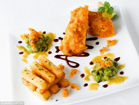 Spiced battered fish and chips - get recipe here: http://www.dailymail.co.uk/femail/food/article-4922508/MasterChef-masterclass-Spiced-battered-fish-chips.html Posh Fish And Chips, Fish And Chips Plating, Fish & Chips, Fish Chips Recipes, Fish Fingers And Chips, Battered Fish And Chips, Pub Night, Yellow Peas, Fish N Chips Recipe