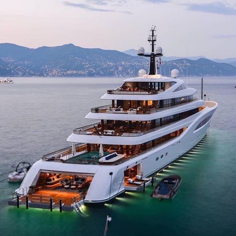 Billionaire Lawrence Stroll’s superyacht M/Y Faith built by @feadship ⚓️🏝. Aside from enjoying time on his yacht, he’s also owner of F1 racing team @racingpointf1 and collects vintage Ferrari’s. 🏎🏁 📸 @montecarlo.marine.official Rich Person, Luxury Yacht Interior, Yatch Boat, Big Yachts, Yacht World, Luxury Boat, Private Yacht, Yacht Interior, Yacht Life