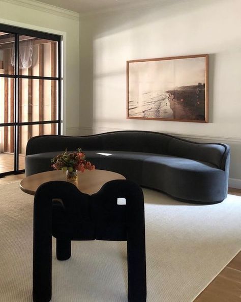 STUDIO HUS on Instagram: "A custom #studiohusdesigned sofa, and the Ekstrem chair by Terje Ekstrøm for our project in Mandeville Canyon. 🖤" Black Abstract Painting, Interior Boho, Luxury Furniture Design, Modern Landscape, Modern Beach, Salou, Custom Sofa, Western Home Decor, Cheap Decor