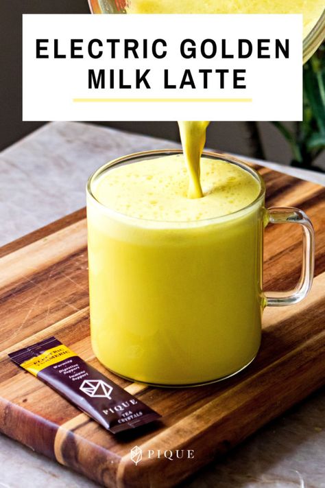 Turmeric Latte Golden Milk, Turmeric Latte Recipe, Golden Milk Recipe, Golden Milk Latte, Turmeric Milk, Turmeric Recipes, Turmeric Latte, Delicious Drink Recipes, Photo Food