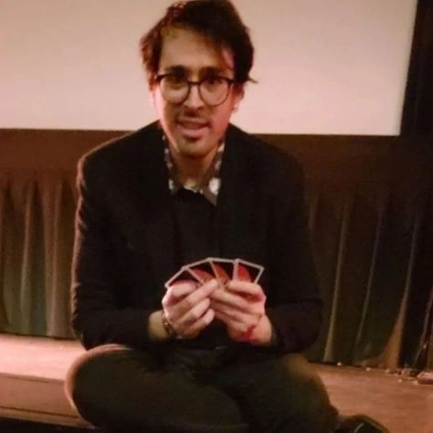 Will Wood is playing Uno today! He hands you a +4 card. -ˋˏ✄┈┈┈┈ #willwood #willwoodandthetapeworms #wwatt #wwattw #willwoodmemes… | Instagram Play Uno, Will Wood, Funny Rats, Rat Man, Bo Burnham, Wood Images, He Makes Me Happy, Wood Sticks, Mötley Crüe