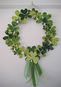 Free paper wreath template - St. Patrick's Day Brother Creative Center Wreath Template, San Patrick Day, St Patricks Decorations, Papercraft Download, March Crafts, St Patricks Crafts, St Patrick's Day Decorations, Paper Wreath, St Patrick's Day Crafts