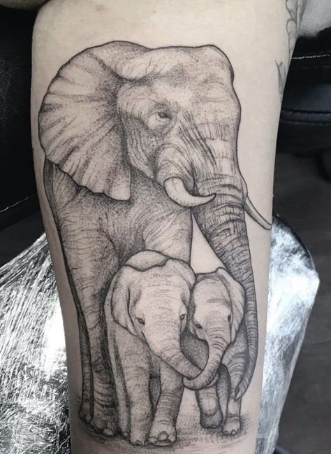 Colorful Elephant Tattoo, Elephant Family Tattoo, Baby Elephant Tattoo, Tattoo Van, Baby Tattoo Designs, Family Tattoo Designs, Elephant Tattoo Design, Girls With Sleeve Tattoos, Mom Tattoo Designs