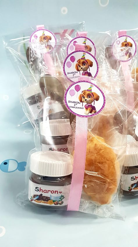 Mini Nutella Gift Ideas, Nutella Gifts, Candy Choco, Nutella Go, Mini Nutella, Mini Croissant, Reindeer Craft, Minnie Party, Paw Patrol Party