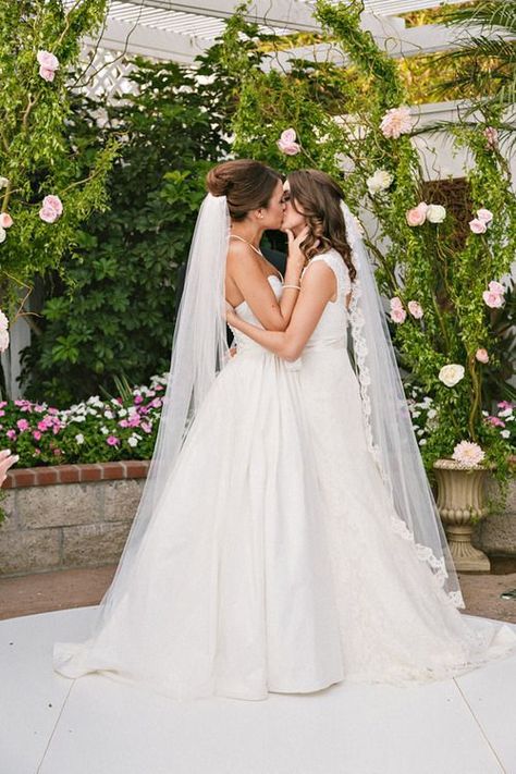 Wedding Tumblr, Lgbt Wedding, Two Brides, Wedding Kiss, Lgbtq Wedding, Lesbian Wedding, Gay Wedding, San Diego Wedding, Wedding Pics