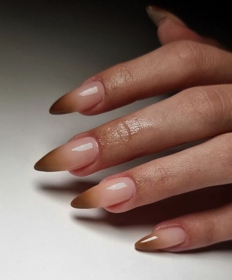 brown nails, brown aesthetic, brown nail, fall nails, fall nail art, nail ideas Ombré Brown Nails, Nails Almond Brown, Nude And Brown Nails, Transition To Fall Nails, Brown Ombre Nails, Fall Ombre Nails, Classic Nail Art, Fall Ombre, Girls Nail Designs