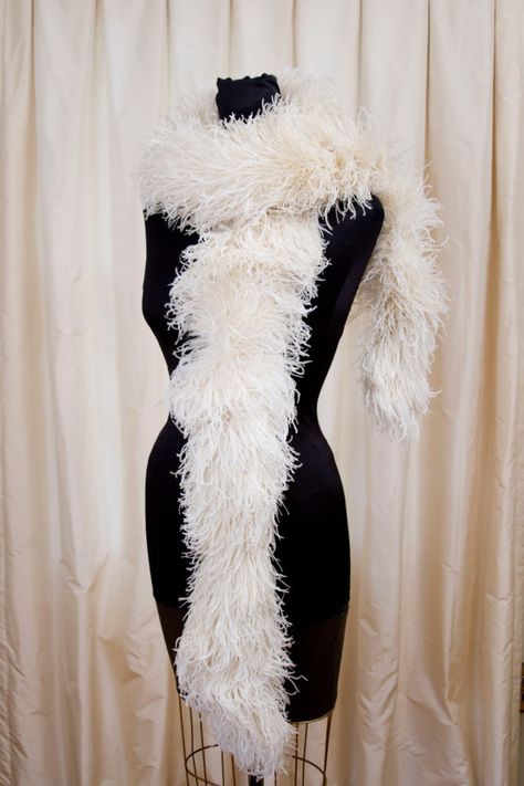 a white feather boa, long Boa Outfit, White Feather Boa, House Dr, 1920s Party, Burlesque Costumes, Hype House, Flapper Costume, French Girl Chic, Old Hollywood Glam