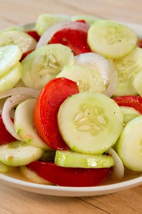 Marinated Cucumbers Onions And Tomatoes, Cucumbers Onions And Tomatoes, Onions And Tomatoes, Marinated Cucumbers, Cucumbers And Onions, Tomatoes Recipe, Sauce Hollandaise, Cucumber Tomato Salad, Cucumber Recipes Salad