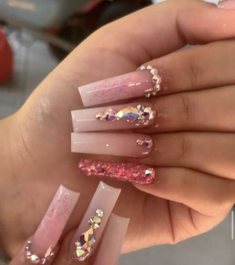 Cute Simple Bling Nails, Rhinestone Nails Full Nail, Simple Rhinestone Nails Designs, Gel Nail Designs Fall, Blinged Out Nails Rhinestones, Pink Nails With Rhinestones, Nail Art Designs Simple, Nail Designs Fall, Fall Nails 2023