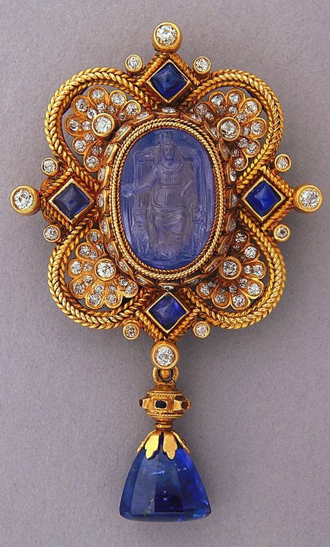 Sapphire, diamond, ruby, emerald and gold brooch, circa 1898, Italy. Engraved and moulded gold set with carved and cut sapphires, diamonds, rubies and emeralds. Bijoux Art Nouveau, Gemstone Brooch, Gold Brooch, Ruby Emerald, Ancient Jewelry, Deco Jewelry, Victorian Jewelry, Vintage Jewels, Sapphire Jewelry