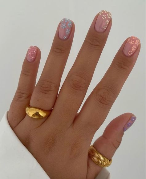 Cute Spring Nails, Daisy Nails, Summery Nails, Flower Nail Designs, Cute Acrylic Nail Designs, Pastel Nails, Nail Designs Spring, Pretty Acrylic Nails, Floral Nails