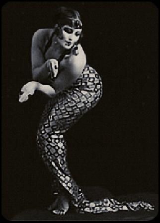 Dance Career, Alban Berg, Isadora Duncan, Spanish Modern, Snake Charmer, Flamenco Dancers, Seville Spain, Va Va Voom, Modern Dance