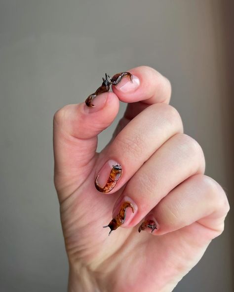 Jimmy (Bug) (@bugnails) • Fotos y vídeos de Instagram Beetle Nails, Fun Art Ideas, Bug Nails, Happy Heart Day, Cool Nails, Nail Hacks, Vday Nails, In A Bad Mood, Losing My Mind