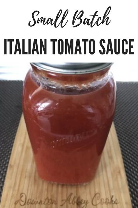 Canning Small Batch Tomatoes, Small Batch Spaghetti Sauce For Canning, Small Batch Tomato Sauce Canning, Small Batch Spaghetti Sauce, Small Batch Canning Recipes, Small Batch Tomato Sauce, Canned Sauces, Spegetti Sauce, Canning Marinara Sauce