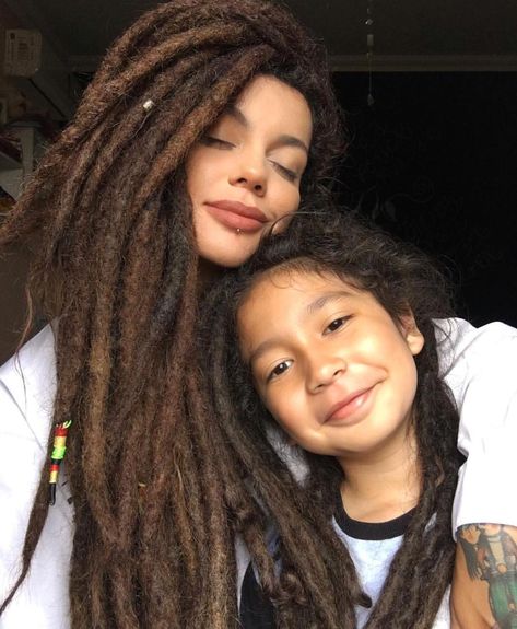 💚 @cinfsato 🐻 • • • #brazil #lovemyson #allsmiles #lifeiswhatyoumakeit #embraceyourjourney #positivevibes #loclivin Locs Long, Thick Locs, Long Locs, Long Dreads, Dread Braids, Beautiful Dreadlocks, Dreads Styles, Twisted Sister, Loc Journey