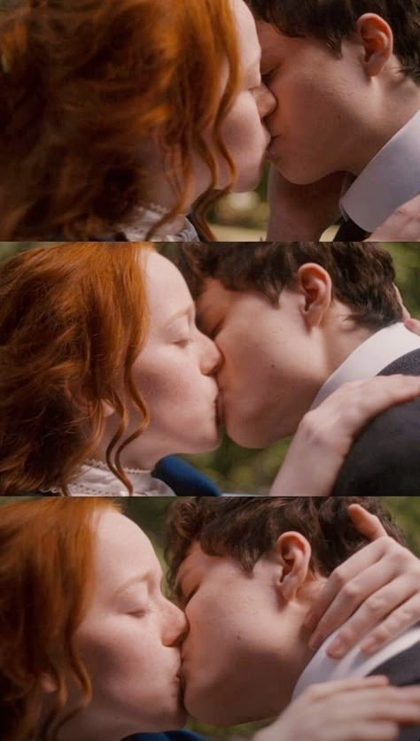 Anne Gilbert Kiss, Anne With An E Kiss Scene, Gilbert And Anne Kiss, Anne With An E Gilbert And Anne, Anne With An E Kiss, Anne And Gilbert Kiss, Anne X Gilbert, Jonathan Crombie, Anne With An E Gilbert