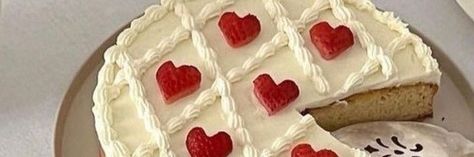 twt header | #header Food Header Aesthetic, Cake Twitter Header, Strawberry Header, Food Header, Twt Header, Pastel Cakes, Cake Banner, Food Banner, Kawaii Cooking