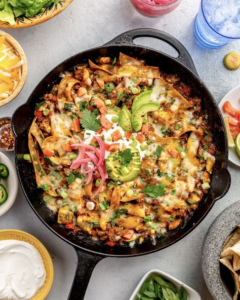 One Pan Enchilada Skillet One Skillet Enchilada, Rachael Good Eats Enchilada Skillet, Mexican Oven Recipes, Rachaels Good Eats, Chicken Enchilada Skillet Dinner, Clean Eating Enchiladas, Paleo One Pan Recipes, One Pan Enchilada Skillet, Healthy Dinner With Leftovers