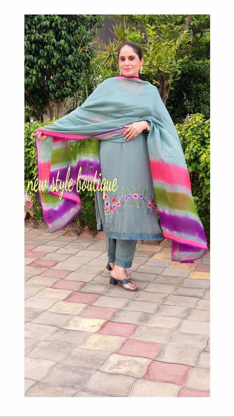 Tye And Dye Dupatta, Tie And Die Dupatta Design, Tie And Dye Dupatta Designs, Casual Indian Outfits, Bridal Suits Punjabi, Plazo Suits, Bridal Suits, Suits Punjabi, Embroidery Fashion Detail