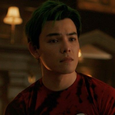 Titans Garfield, Garfield Logan Titans, Titans Cast Photos, Titans Wallpaper Aesthetic Dc, Titans Cast, Garfield Logan, Dc Titans Season 4, Ryan Potter, Titans Gifs Dc