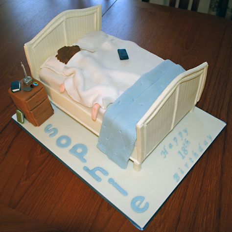 Bed Cake Bed Cakes Ideas, Cake Icing Techniques, Cricket Theme Cake, Bed Cake, Gift Box Cakes, Teen Cakes, Realistic Cakes, Cake Wrecks, Family Cake