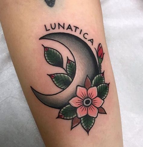 Luna Tattoo, Traditional Tattoo Flowers, Traditional Style Tattoo, Tattoos Mandala, Traditional Tattoo Sleeve, Wolf Tattoo Design, Gorgeous Tattoos, Sleeve Tattoos For Women, American Traditional Tattoo