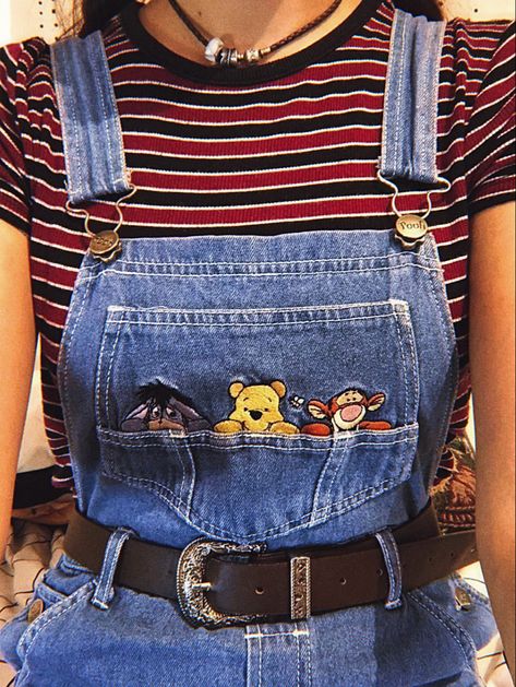 Winnie The Pooh Jeans, 80s Overalls Outfit Vintage, Vintage Disney Outfits Women, Painted Overalls Aesthetic, Retro Overalls Outfit, Vintage Disney Outfit Aesthetic, Retro Disney Outfit, Disney Store Aesthetic, Disney Vintage Outfits