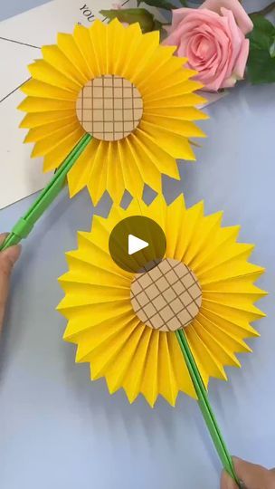 7.9K views · 83 reactions | 272.#新知creator Summer is here, let’s make a beautiful sunflower fan # Origami #Handmade Origami#creativeidea  #craft #art #artcraft #creative #amazingwork #pappercraft | Fishera Olivano | Fishera Olivano · Original audio Sunflower Origami, Fan Origami, Origami Sunflower, Origami Toys, Paper Fans, Craft Art, Origami Art, Summer Is Here, Origami Paper